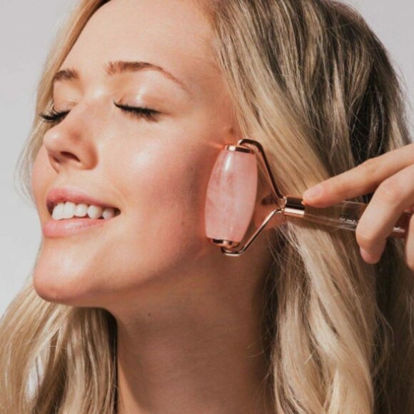 Beauty Bio The Daily Vitamin C Serum 1 Fl Oz + Rose Quartz Crystal Roller NIB - Picture 6 of 7